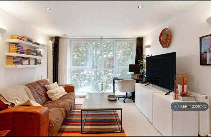 1 Bedroom Flat To Rent In Adriatic Apartments, London, E16