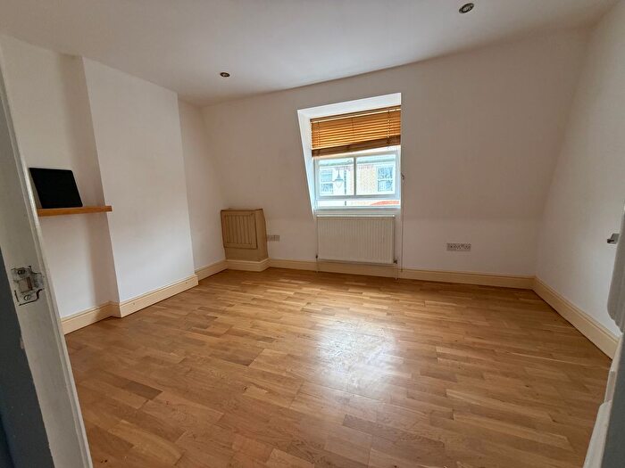 1 Bedroom Flat To Rent In Church Road, Crystal Palace, London, SE19