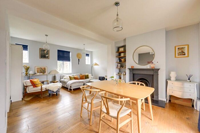 3 Bedroom Semi-Detached House To Rent In Firhill Road, Bellingham, London, SE6