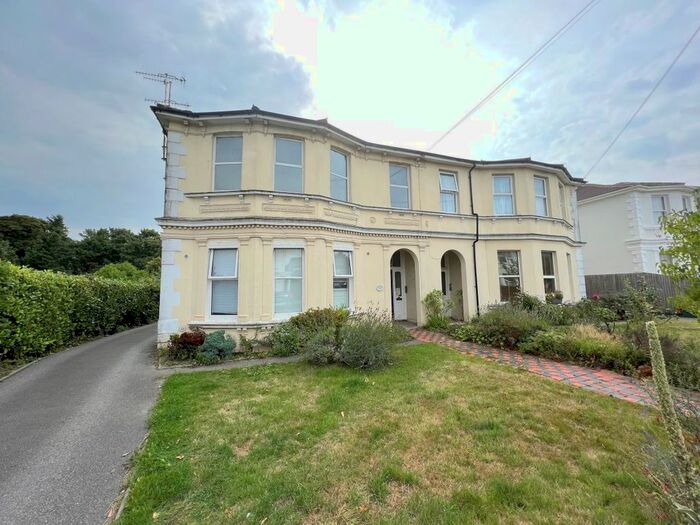 1 Bedroom Flat To Rent In Upper Grosvenor Road, Tunbridge Wells, TN1