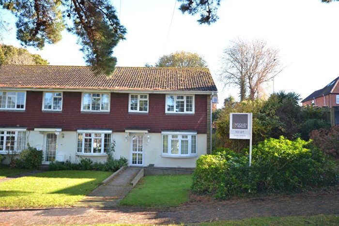3 Bedroom Town House To Rent In Lymington, Hampshire, SO41