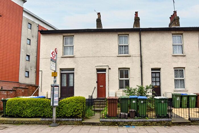 1 Bedroom Flat For Sale In West Street, Erith, DA8