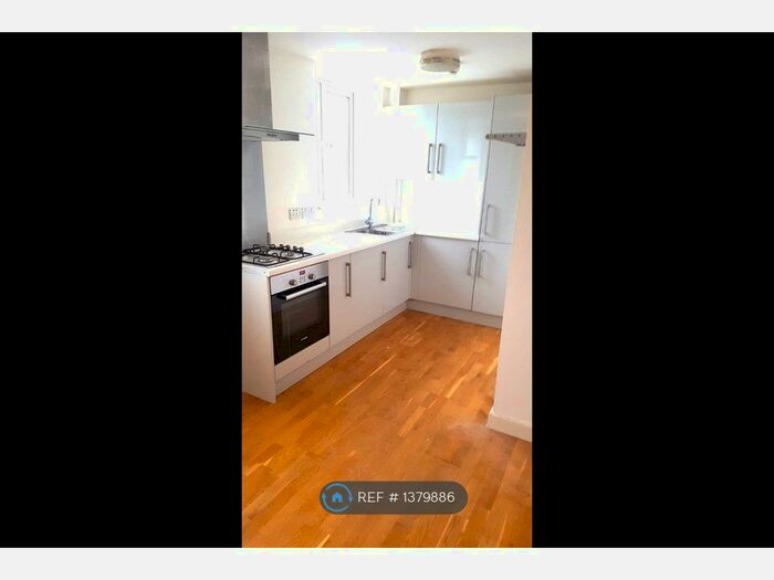 1 Bedroom Flat To Rent In Mackintosh Lane, London, E9