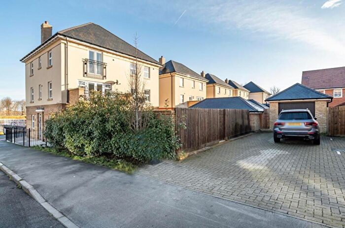 4 Bedroom Semi-Detached House For Sale In Albuhera Road, Wellesley, Aldershot, GU11