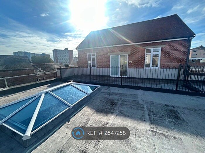 2 Bedroom Flat To Rent In Coates Road, Gosport, PO12