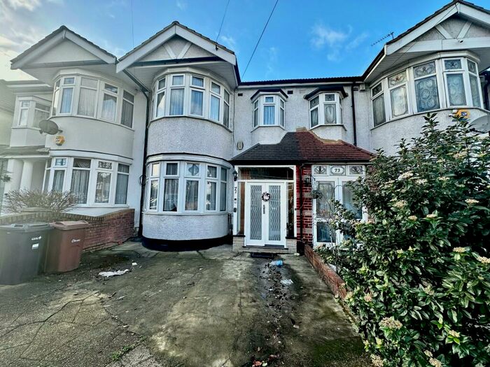 5 Bedroom House To Rent In Falmouth Road, Redbridge, IG4