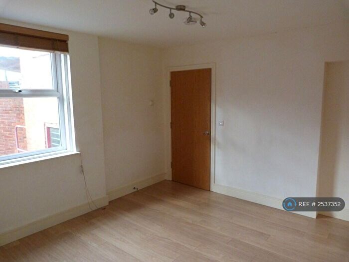 Studio To Rent In Wokingham Road, Reading, RG6