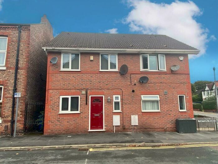 3 Bedroom Semi-Detached House To Rent In Tatton Road, Sale, M33