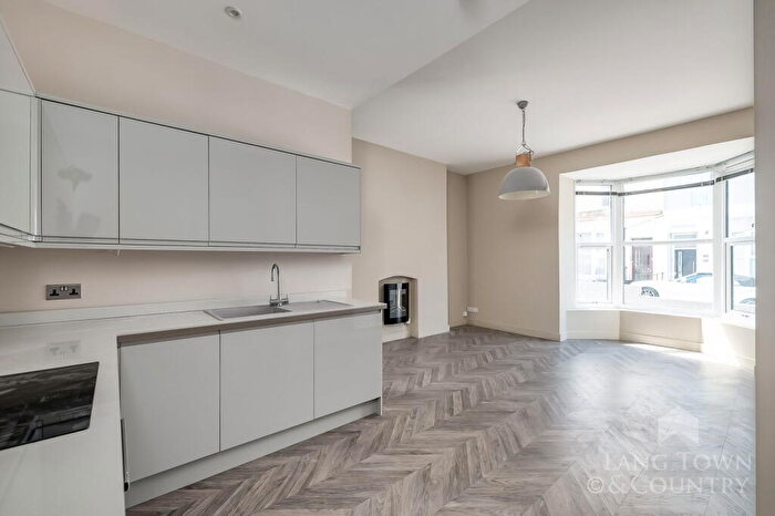 1 Bedroom Apartment For Sale In St. James Place West, The Hoe, Plymouth., PL1