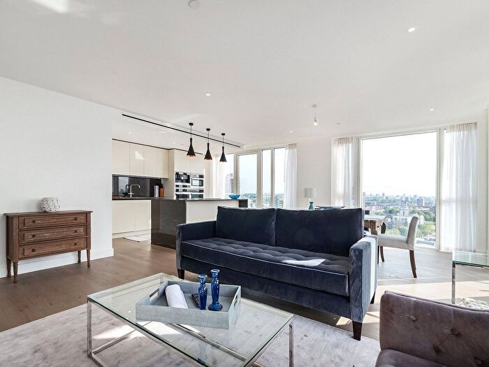 3 Bedroom Flat For Sale In Admiralty House, Vaughan Way, E1W