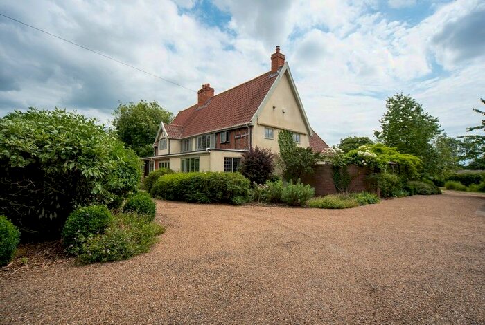 4 Bedroom Detached House For Sale In Semere Green, Pulham Market, Diss, IP21