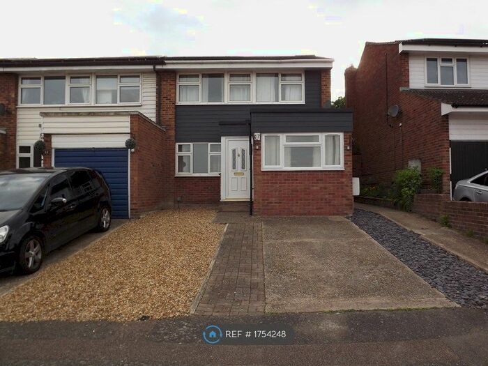 3 Bedroom End Of Terrace House To Rent In Jeffrey Close, Royston, SG8