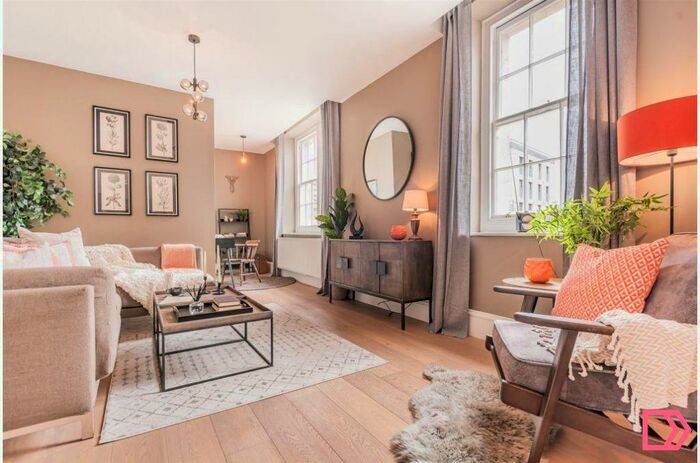 2 Bedroom Flat To Rent In The Chapel, Guinea Street, Bristol, Bristol, BS1