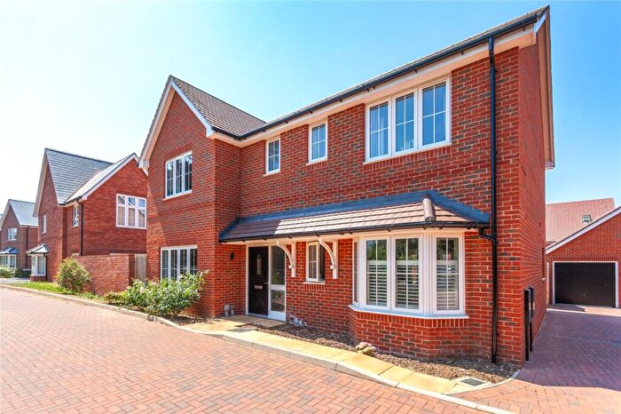 4 Bedroom Detached House For Sale In Broad Lays, Benson, Wallingford, Oxfordshire, OX10
