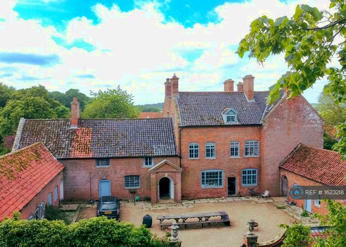 10 Bedroom Detached House To Rent In Waterden, Walsingham, NR22