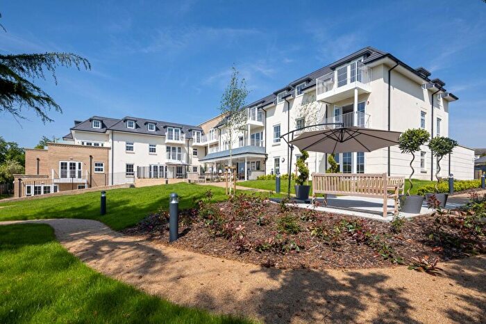 2 Bedroom Apartment For Sale In Lymington Gate, Stanford Hill, Lymington, SO41