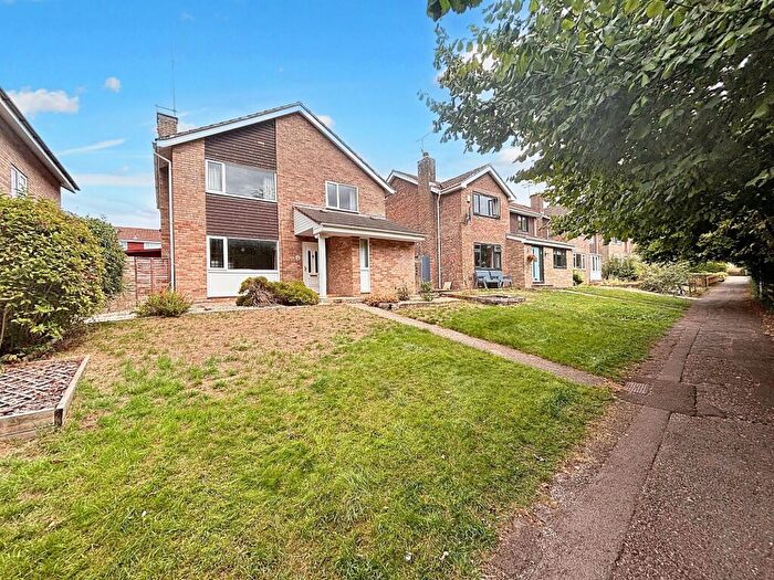 4 Bedroom Detached House For Sale In Pittville Close, Thornbury, BS35