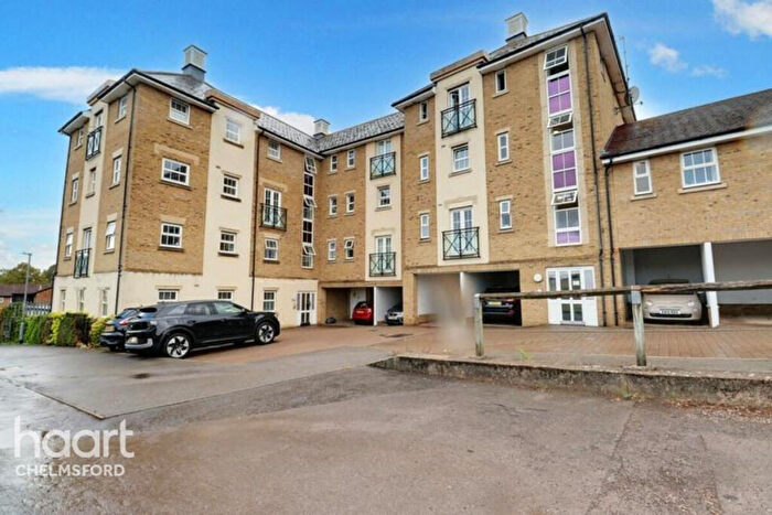2 Bedroom Apartment For Sale In Chelwater, Chelmsford, CM2