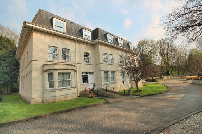 2 Bedroom Flat To Rent In Pulteney Road, BA2