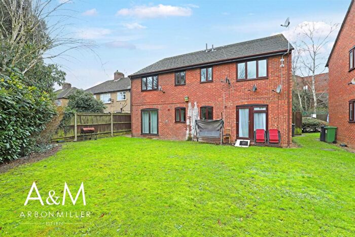 2 Bedroom Flat To Rent In Davids Way, Hainault, IG6