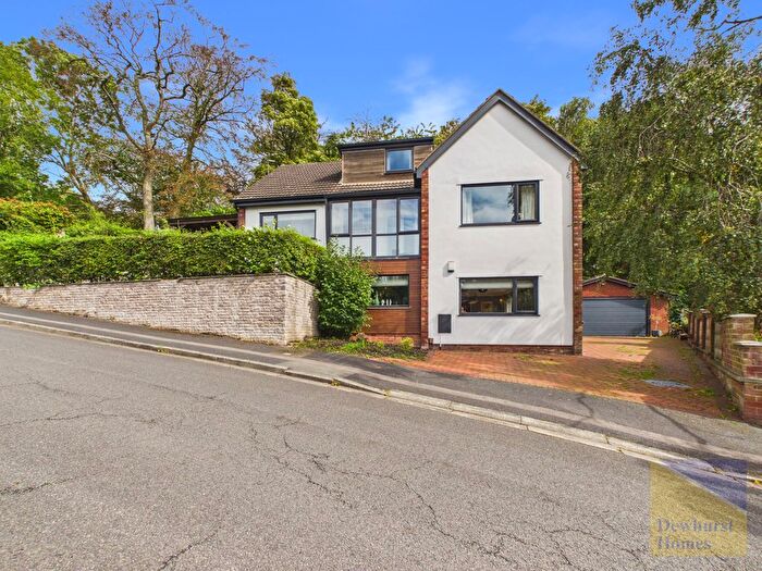 4 Bedroom Detached House For Sale In Cooper Hill Drive, Walton-Le-Dale, Preston, PR5