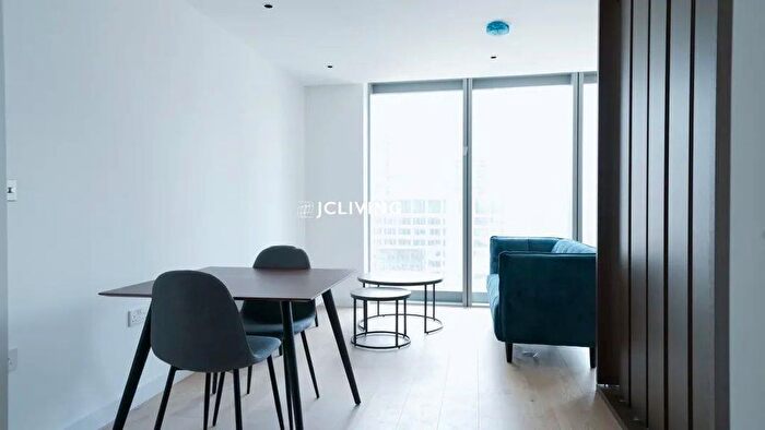 Studio To Rent In Marsh Wall, London, E14