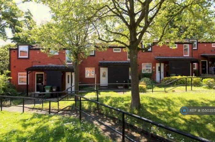 1 Bedroom Flat To Rent In Mount Avenue, Bebington, Wirral, CH63