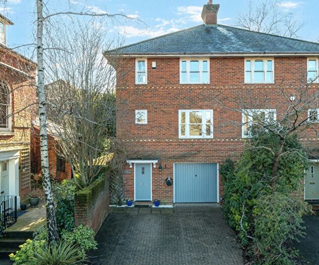 4 Bedroom Semi Detached House For Sale In Ranelagh Road, Winchester, Hampshire, SO23