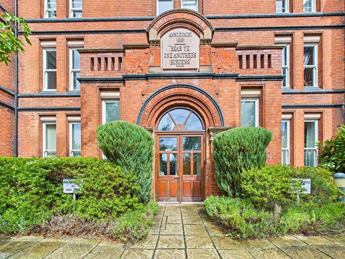 2 Bedroom Flat For Sale In Huckley Field, Abbeymead, Gloucester, Gloucestershire, GL4