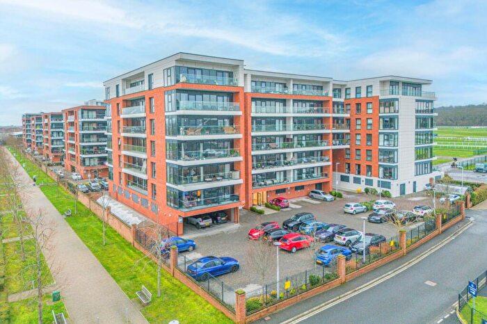 2 Bedroom Apartment For Sale In Southmead House, Kingman Way, Newbury, RG14