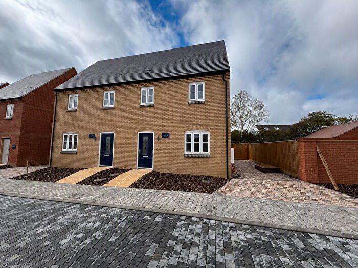 3 Bedroom Semi Detached House For Sale In Turweston Road, Brackley, NN13