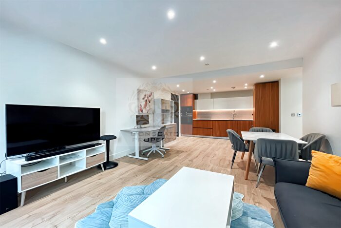 1 Bedroom Apartment To Rent In Neroli House, Piazza Walk, E1