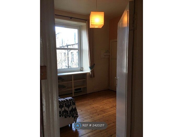 2 Bedroom Flat To Rent In Buccleuch Street, Edinburgh, EH8