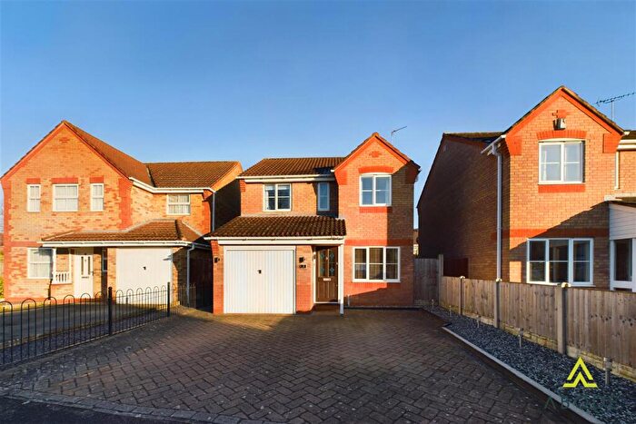 3 Bedroom Detached House For Sale In Higgott Close, Branston, DE14