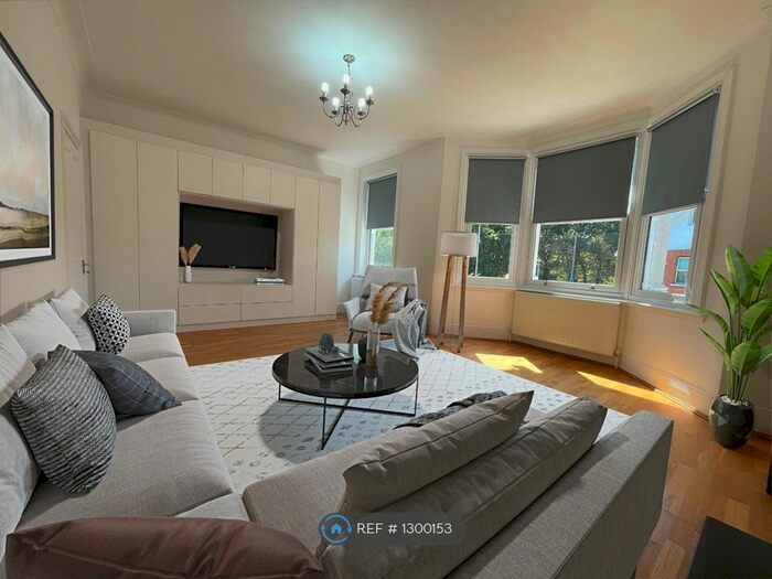 3 Bedroom Flat To Rent In Wanstead Park Avenue, London, E12