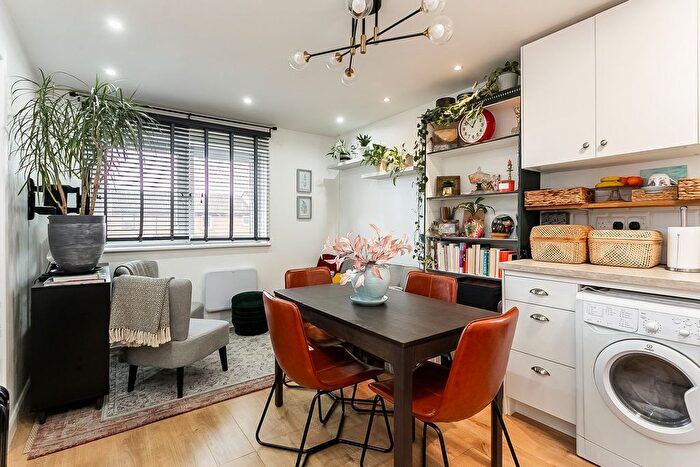 1 Bedroom Flat For Sale In Laichpark Place, Edinburgh, EH14