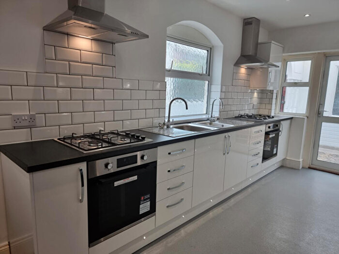 1 Bedroom Terraced House To Rent In Waverley Road, Southsea, PO5