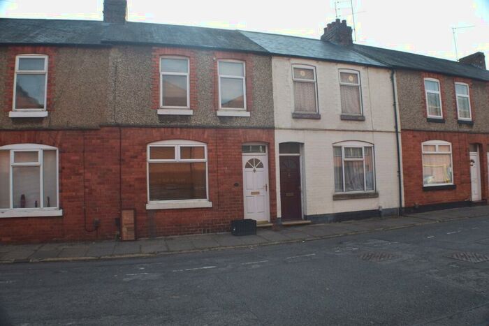 3 Bedroom Terraced House To Rent In Lincoln Road, Northampton, NN5