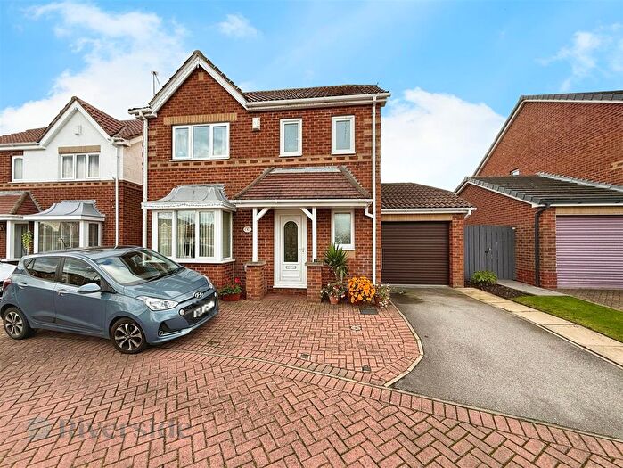 3 Bedroom Detached House For Sale In Bridge Close, Hull, HU9