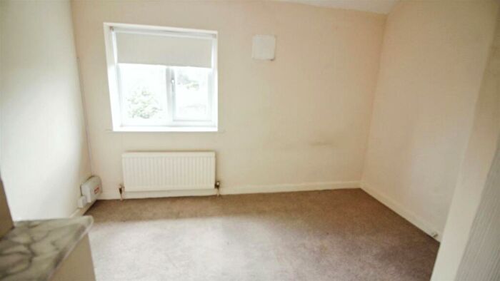 3 Bedroom Terraced House For Sale In Leadwell Lane, Rothwell, Leeds, LS26