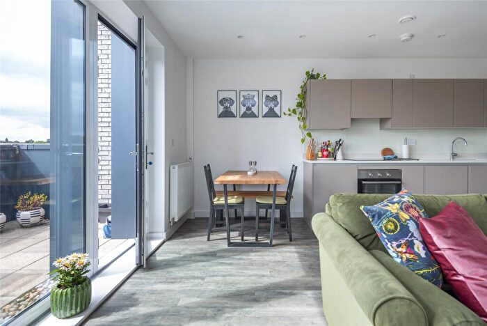 1 Bedroom Apartment For Sale In Woolwich Road, London, SE7