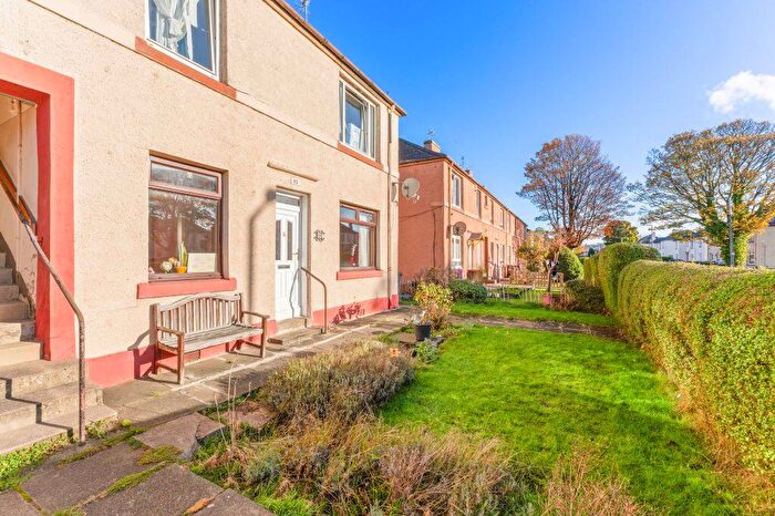 2 Bedroom Flat For Sale In Stenhouse Avenue, Edinburgh, EH11