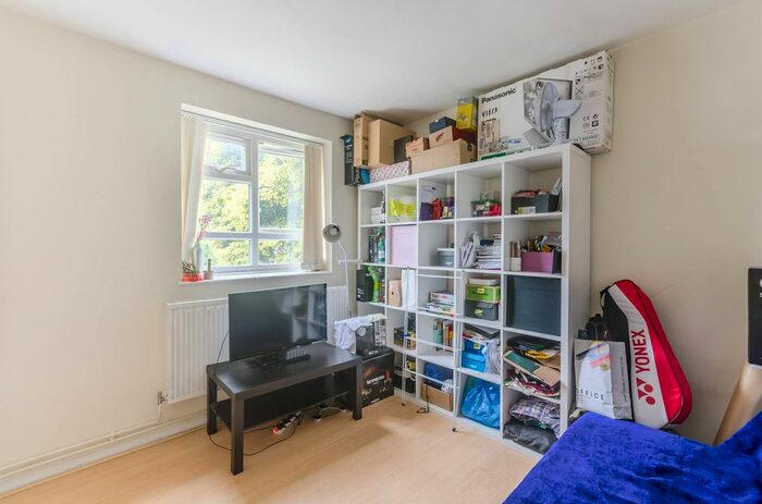 4 Bedroom Flat To Rent In West House Close, Southfields, London, SW19