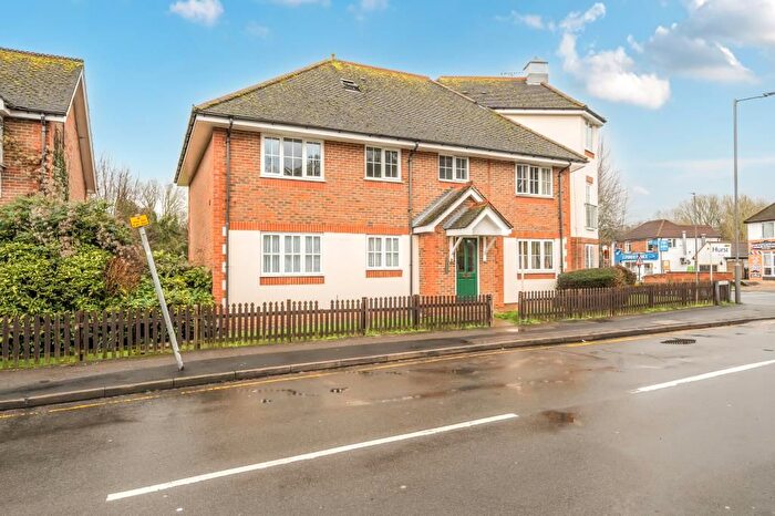 2 Bedroom Flat For Sale In High Wycombe, Buckinghamshire, HP12