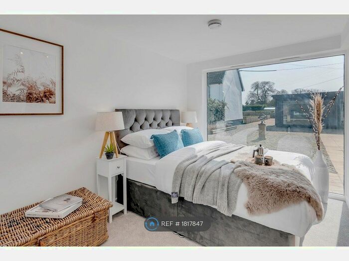 3 Bedroom Bungalow To Rent In Watton Road, Larling, Norwich, NR16