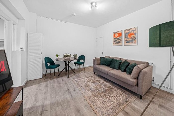 4 Bedroom Property To Rent In Lawrence Avenue, Bristol, BS5