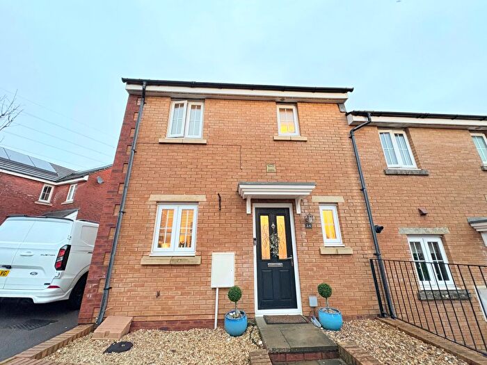 3 Bedroom End Terrace House For Sale In Maes Y Piod, Bridgend, CF31