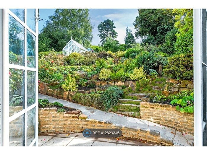 5 Bedroom Detached House To Rent In Lucknow Drive, Nottingham, NG3