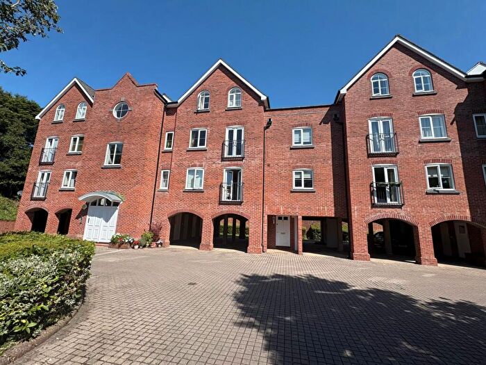 2 Bedroom Apartment To Rent In Portside Close, Marchwood, SO40