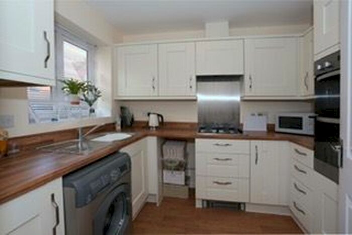 2 Bedroom End Of Terrace House To Rent In Royal Architects Road, East Cowes, PO32